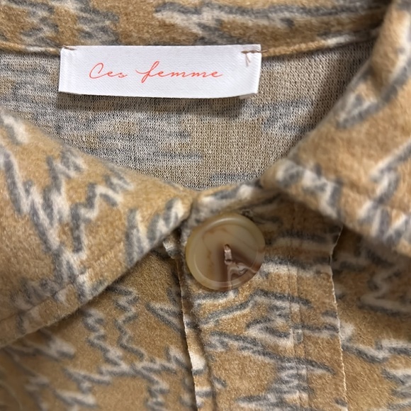 NWOT shacket - Picture 2 of 9